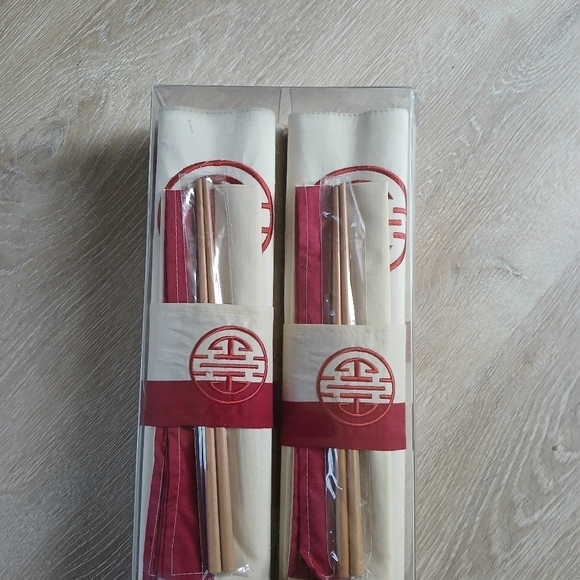 Pier One Asian Napkin Dinning Place Mat Chopsticks Set of 4 - Picture 5 of 12